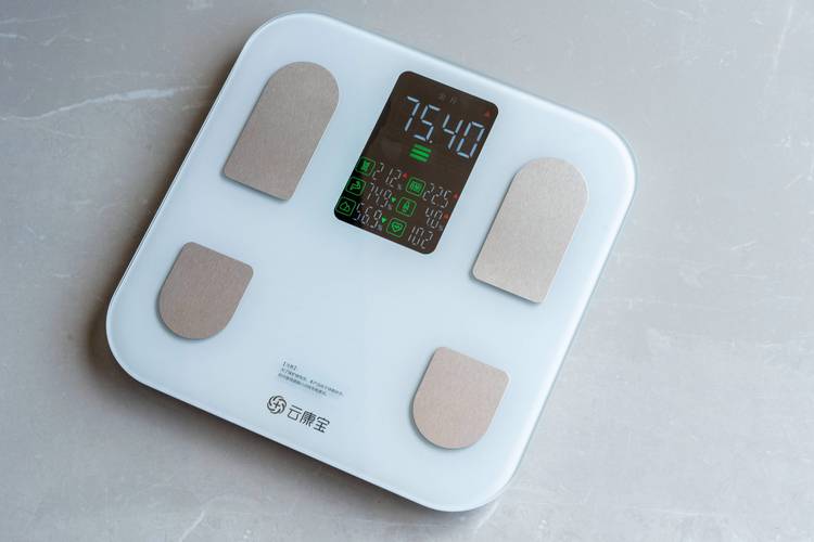 华为体重秤3和pro对比，华为体重秤pro3和pro2区别？-第2张图片-优品飞百科