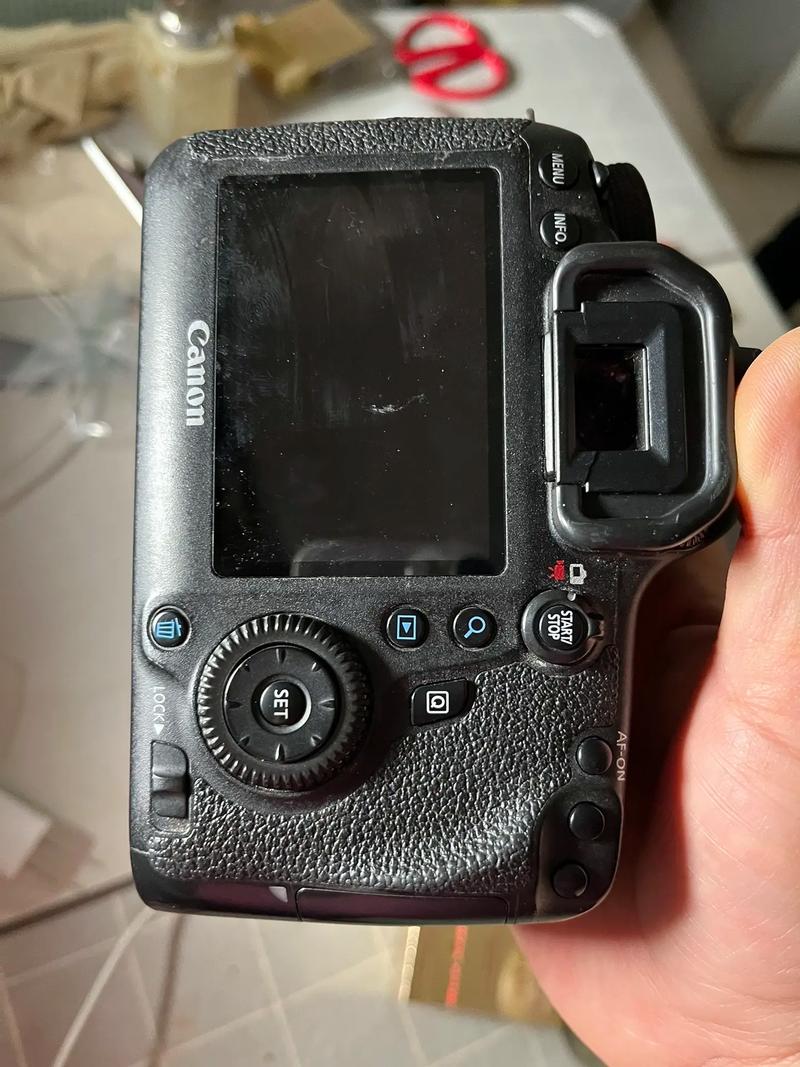 佳能6d首发价，佳能6d发布时的费用-第2张图片-优品飞百科