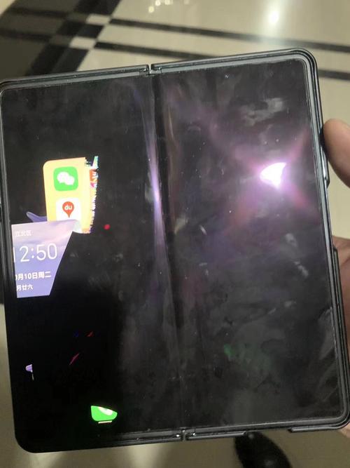 三星fold折叠屏多少钱，三星折叠屏fold2费用？-第2张图片-优品飞百科
