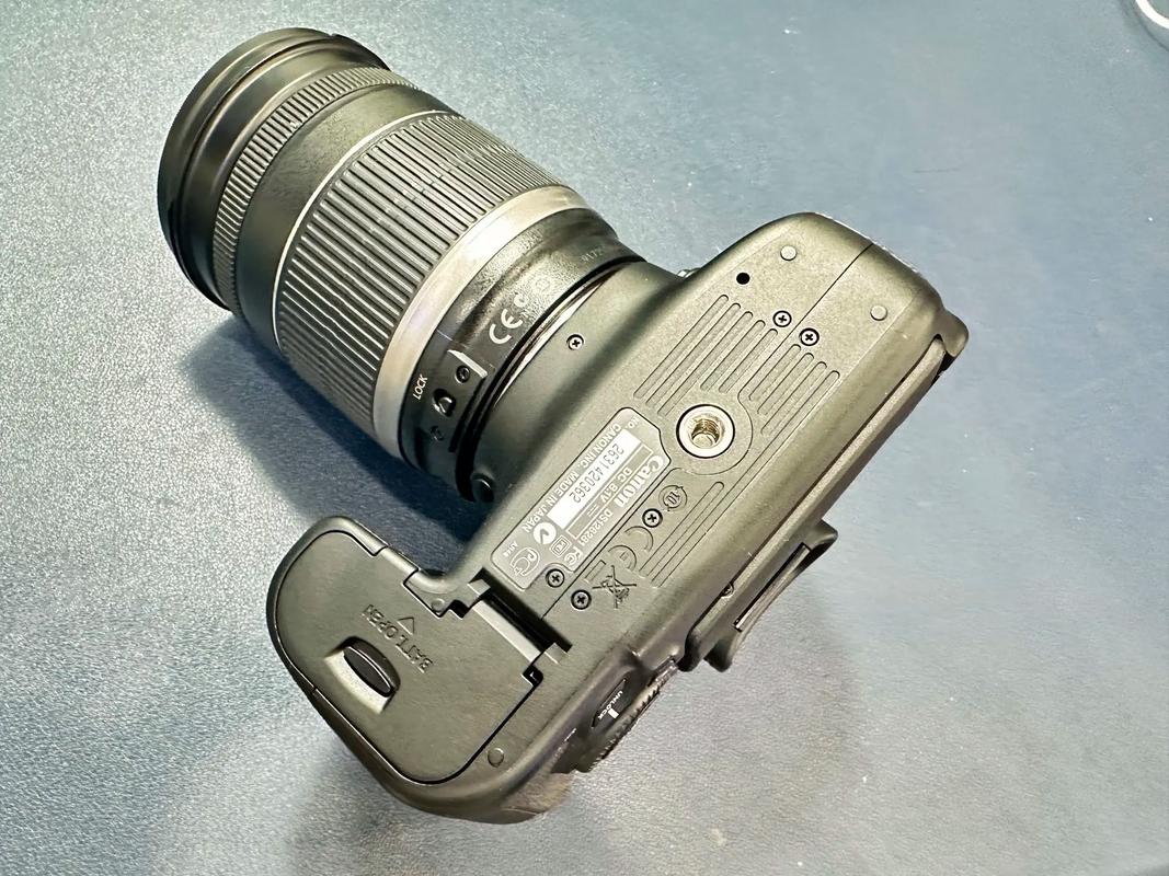 佳能300d怎么拍照，佳能300d拍照没有显示屏嘛？-第5张图片-优品飞百科