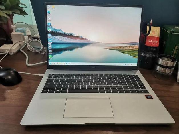 办公类电脑哪个比较好，办公类电脑哪个比较好点-第5张图片-优品飞百科