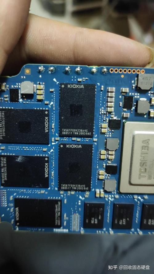 gm965主板支持固态硬盘吗，gm965主板支持比较好cpu？-第8张图片-优品飞百科