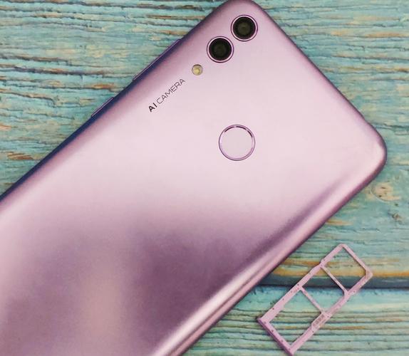 荣耀畅玩8c屏幕多大，华为荣耀畅玩8c多少英寸-第2张图片-优品飞百科