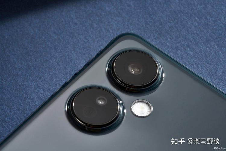 oppor15和k1哪个好，oppor15跟k1外表是一样的吗？