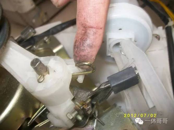 海尔笔记本电脑主板电池怎么更换，海尔笔记本电池换电芯？-第3张图片-优品飞百科