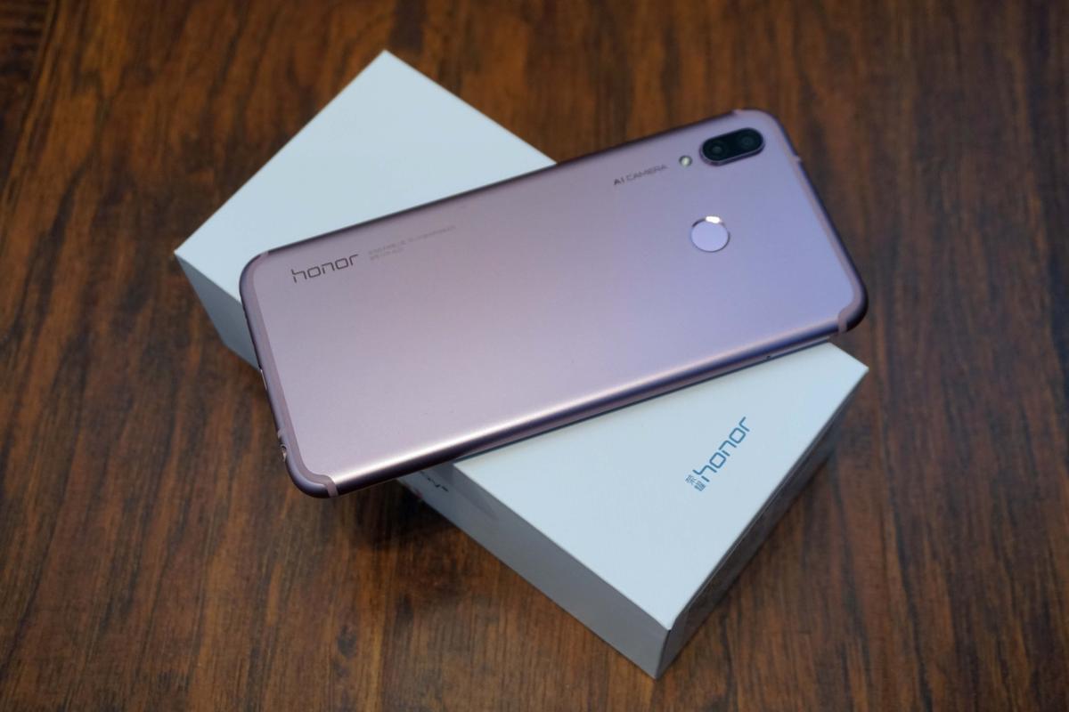 华为v10刚出的时候多少钱，华为v10多久出的？-第3张图片-优品飞百科