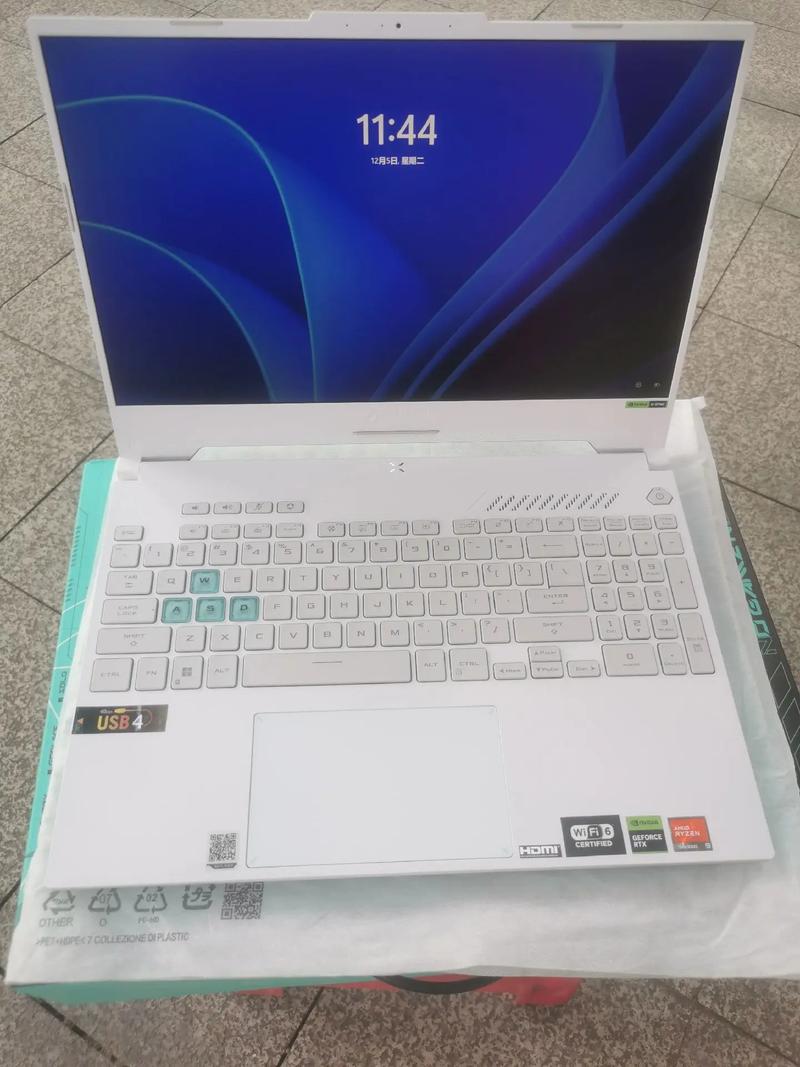 华硕游戏本多少寸，华硕笔记本有多大？-第5张图片-优品飞百科