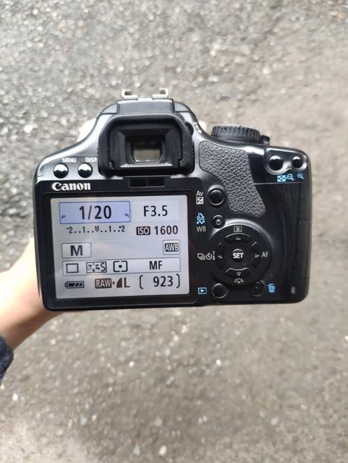 佳能450d相机费用，佳能单反eos450d多少钱？-第5张图片-优品飞百科