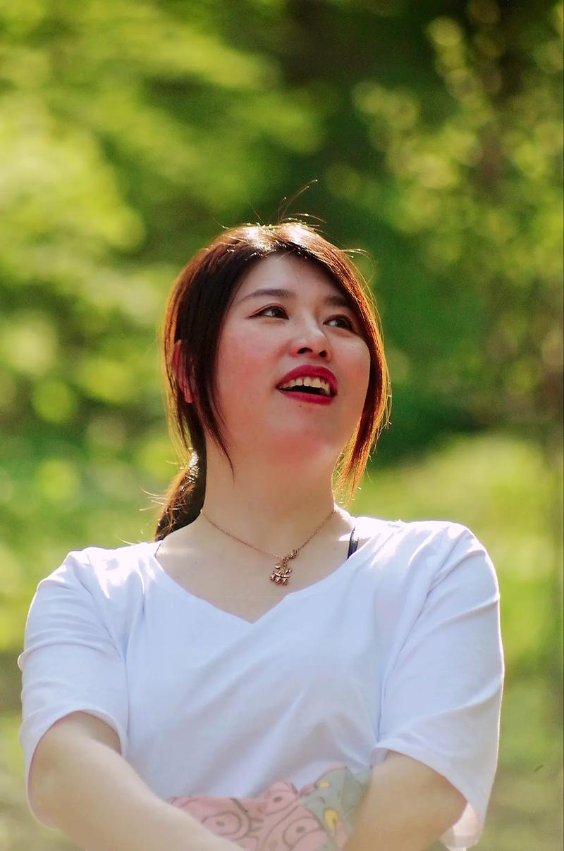 2470和70200哪个镜头更实用,2470和70200哪个拍人像好-第3张图片-优品飞百科 2470和70200哪个镜头更实用,2470和70200哪个拍人像好-第3张图片-优品飞百科