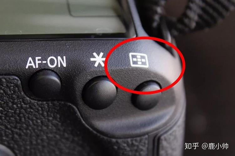 佳能ixus220拍照抖吗？佳能200拍照模糊？