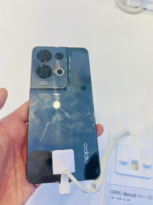 opporeno8pro是直屏还是曲屏，oppo 8pro？-第3张图片-优品飞百科