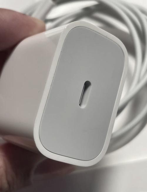 ipad充电器有几种型号?ipad的充电器是几v几a?-第6张图片-优品飞百科 ipad充电器有几种型号?ipad的充电器是几v几a?-第6张图片-优品飞百科