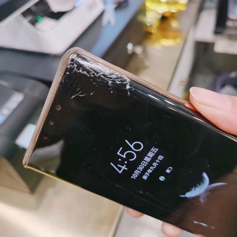 mate10屏幕坏了值得修吗，华为mate10屏幕坏了怎么维修？