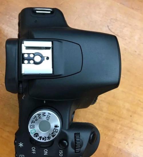 佳能500d配镜头，佳能500d 镜头？