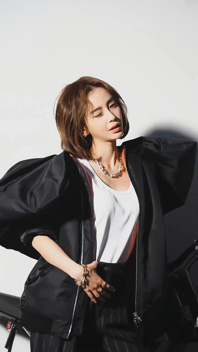 疫情明星短发，疫情明星短发照片？-第4张图片-优品飞百科