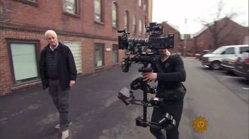 斯坦尼康稳定器多少钱？斯坦尼康和三轴稳定器最大的区别？-第8张图片-优品飞百科