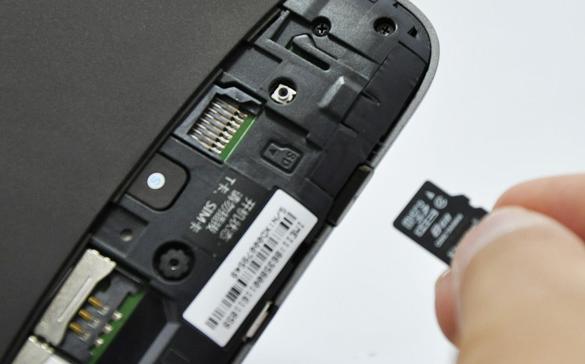 笔记本电脑sd卡槽是干嘛的？笔记本sd卡插哪里？-第2张图片-优品飞百科