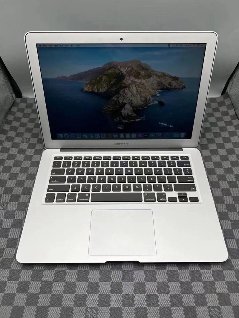 macbookair尺寸多少厘米？苹果macair的尺寸？