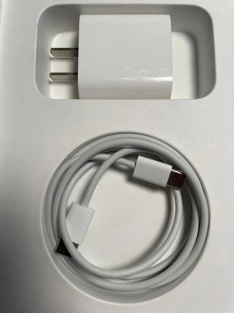 ipad原装充电器多少w，ipad原装充电器是几瓦的？-第4张图片-优品飞百科