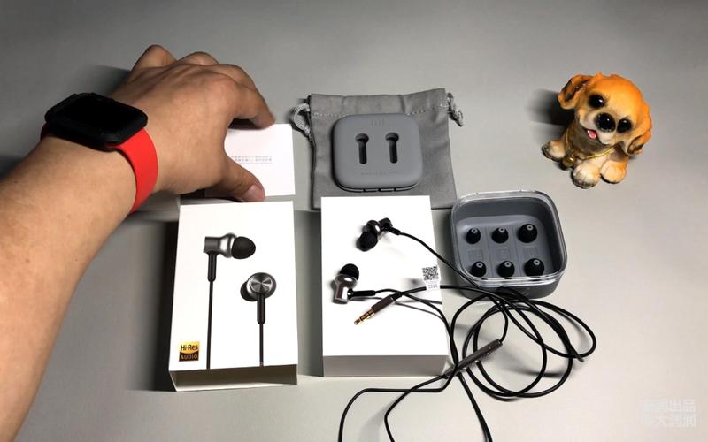 小米圈铁耳机pro对比索尼耳机，小米圈铁耳机pro和小米降噪耳机哪个好