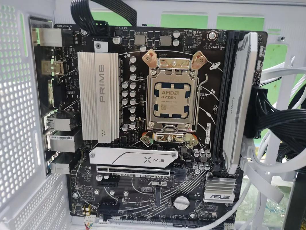 笔记本可以自己组装吗，笔记本电脑能自己组装不？