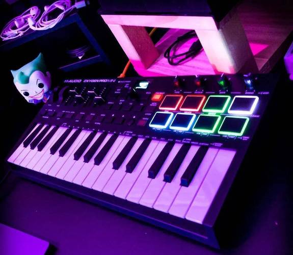 合成器和键盘的区别？合成器和键盘的区别是什么？-第5张图片-优品飞百科