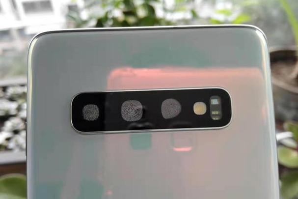 苹果7摄像头抖动什么原因，苹果7摄像头抖动什么原因造成的？-第4张图片-优品飞百科