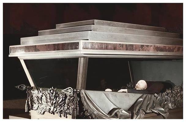 韩国疫情火化，韩国是火化入葬还是直接下葬?-第4张图片-优品飞百科