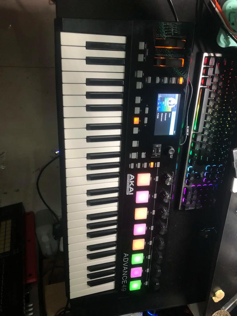 不会弹钢琴可以用midi键盘吗，不会弹琴也可以用编曲键盘吗-第2张图片-优品飞百科