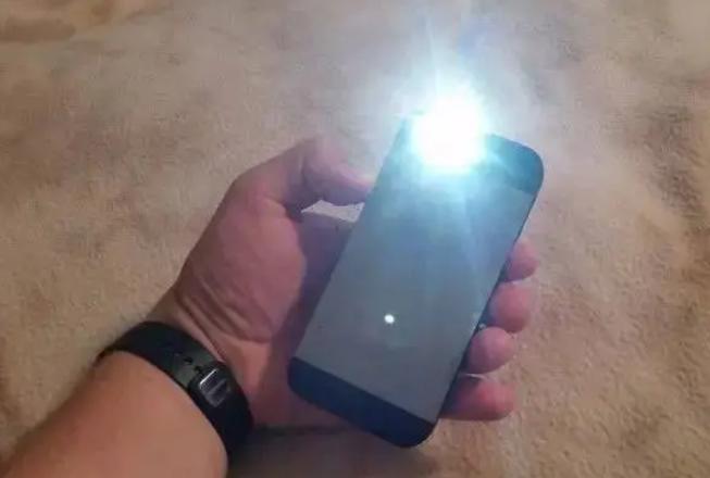 oppoace2手电筒怎么设置，oppoace2有没有dc调光-第5张图片-优品飞百科