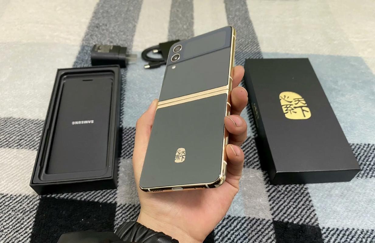 三星折叠1代和2代区别，三星折叠1代和2代区别在哪？-第3张图片-优品飞百科