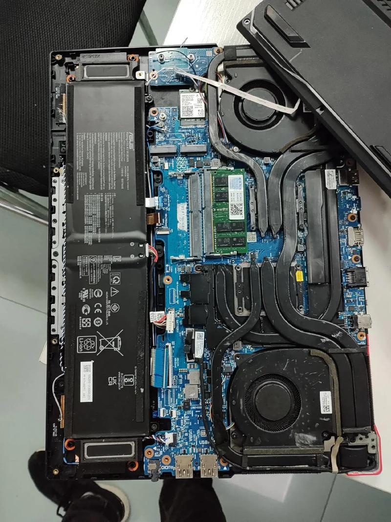 笔记本主板900贵么，笔记本电脑主板一般多少钱一块-第4张图片-优品飞百科