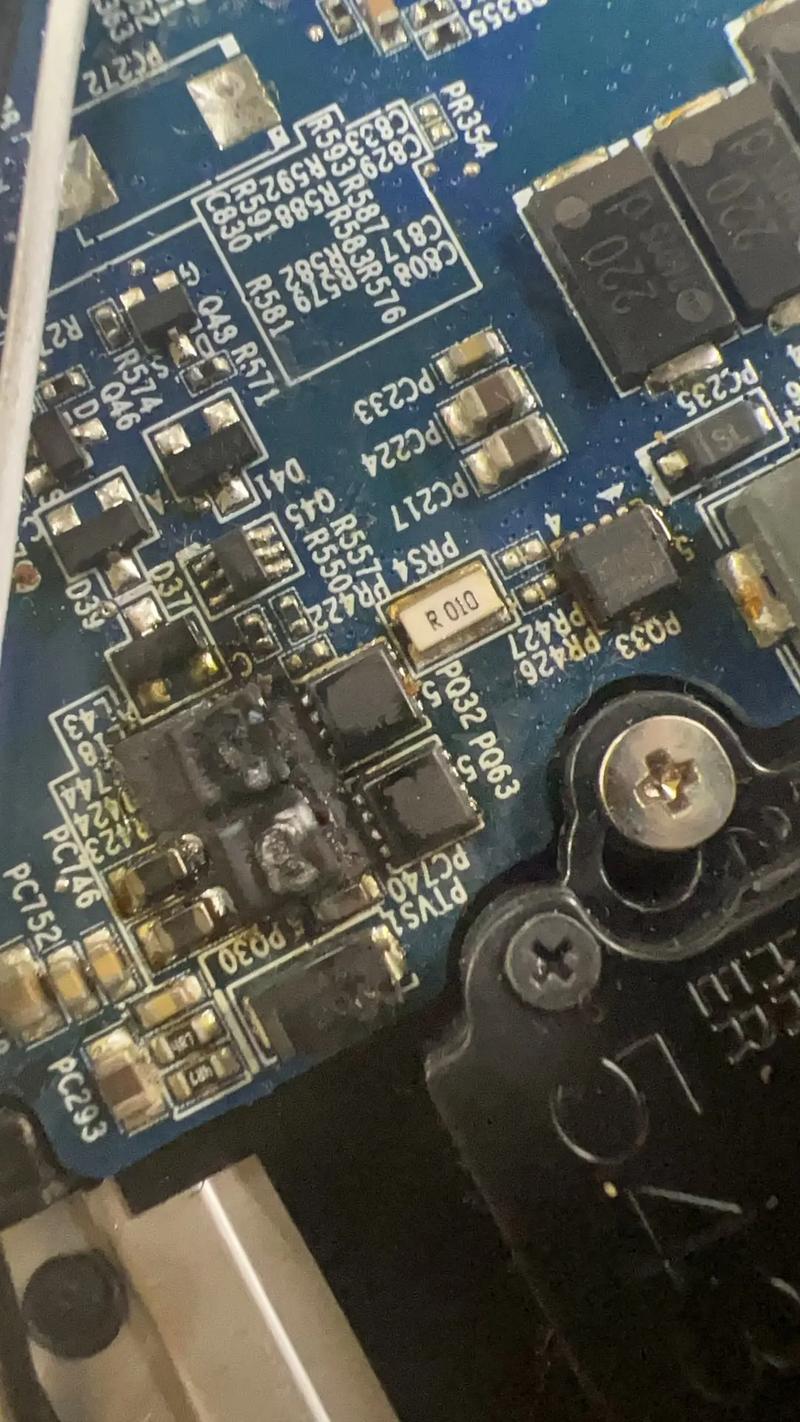 电脑性能突然大幅下降，电脑性能明显下降