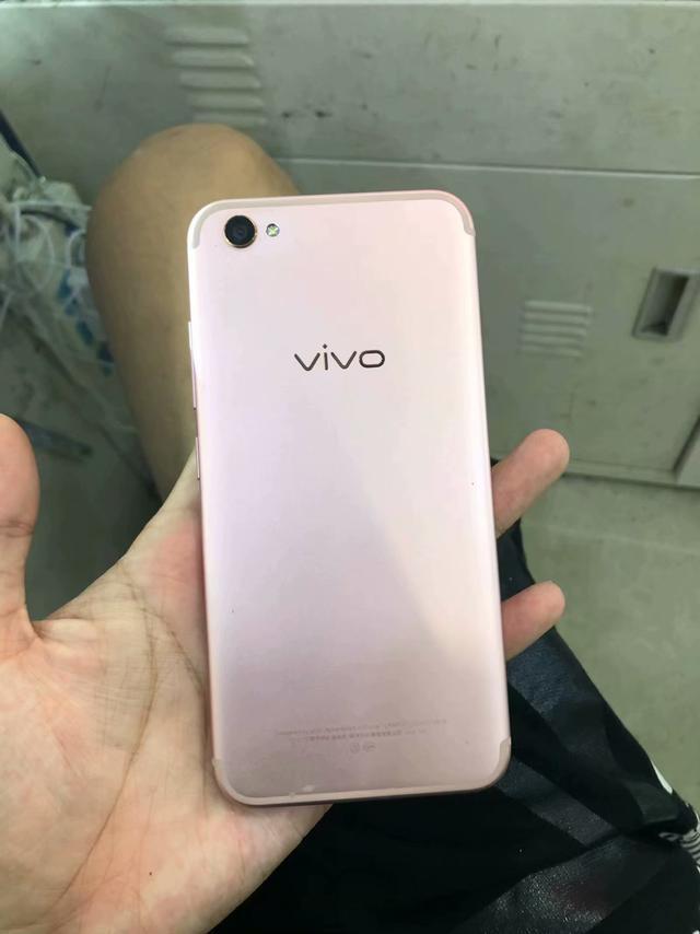 一个二手vivox9能买多少钱，二手的vivox9s多少钱？