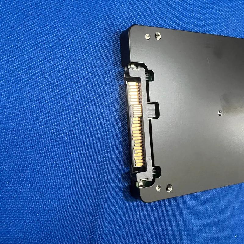 固态硬盘买二手还是全新，固态硬盘买二手还是全新杂牌