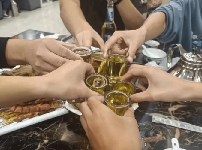 疫情在家的网友？疫情期间网友在家自娱自乐的说说？-第5张图片-优品飞百科