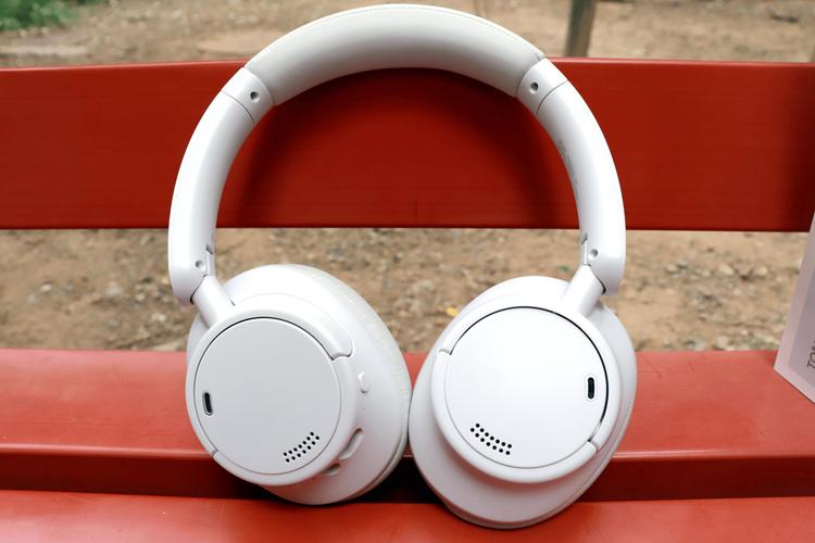 森海塞尔耳机和苹果耳机哪个音质好，无线耳机森海塞尔二代和苹果无线耳机比较-第2张图片-优品飞百科