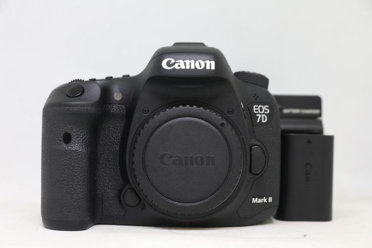 佳能7d2像素是多少，佳能7d2是什么画幅？-第4张图片-优品飞百科