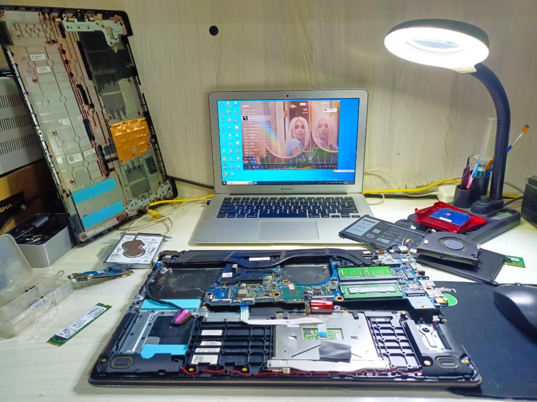 电脑主板坏了自己怎么修，电脑主板坏了值得修吗? 每天一答？