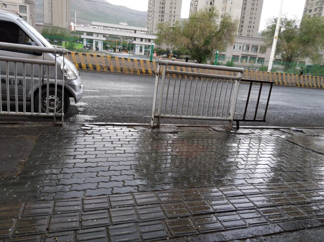 乌鲁木齐天气预报，乌鲁木齐天气预报30天-第1张图片-优品飞百科