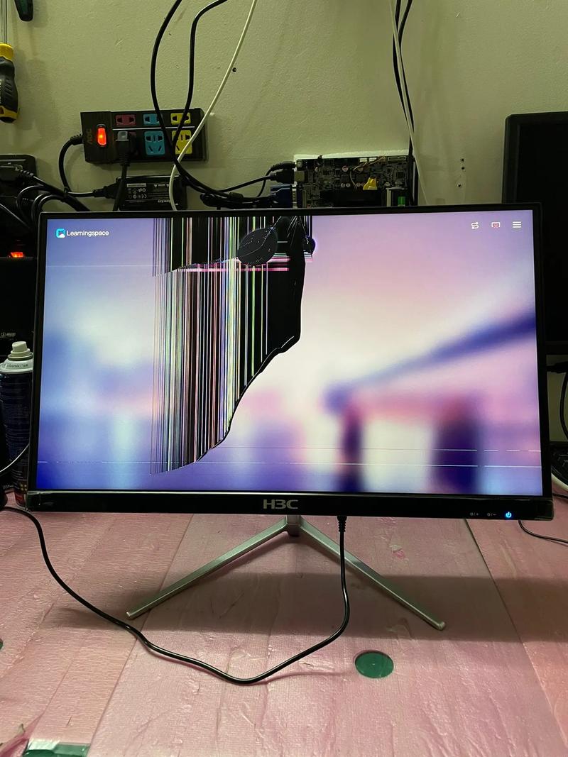 显示器屏幕碎了能修吗，显示器屏幕碎了可以修吗-第3张图片-优品飞百科