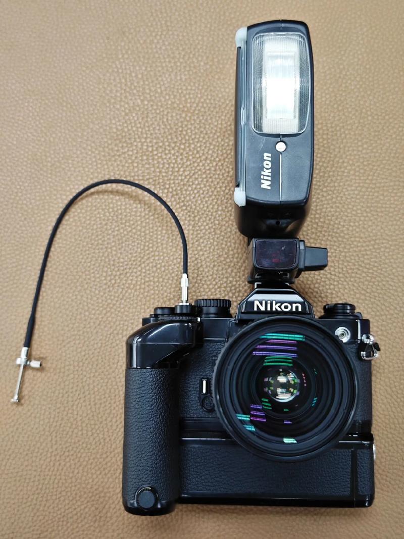 出胶片的相机叫什么，胶片相机拍出来是什么样子？