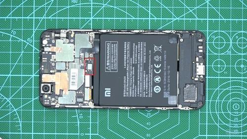 小米5c电池怎么拆教程，小米5电池怎么拆卸-第5张图片-优品飞百科