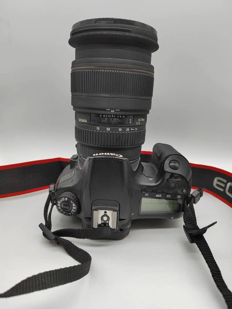 佳能相机2012年费用过万，2012年的佳能相机？-第2张图片-优品飞百科