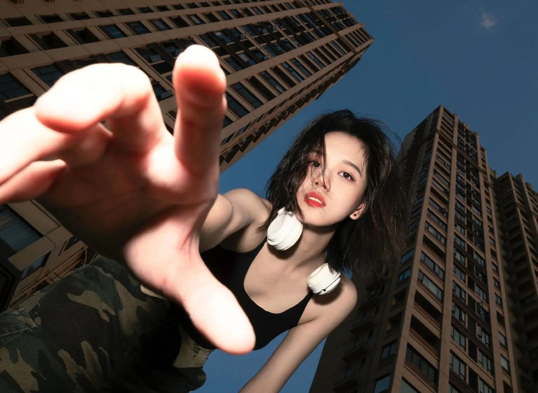 人像摄影用什么镜头比较好？人像摄影一般用什么镜头？-第3张图片-优品飞百科