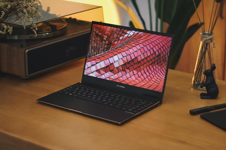 oled笔记本能买吗？oled笔记本评测？-第5张图片-优品飞百科