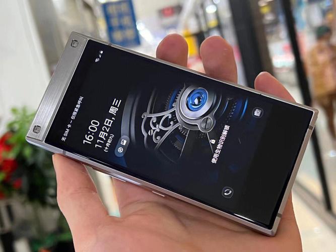 三星w2019四颗钻石是真的吗，三星w2019镶钻