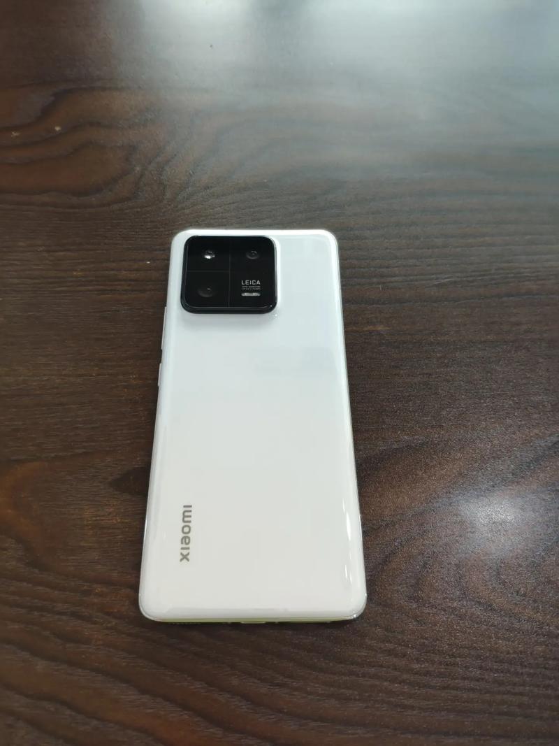 小米13系列哪款值得买？小米13手机多少钱一部？