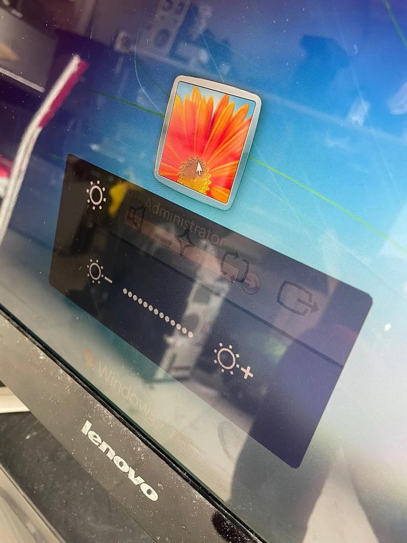 联想一体机电脑屏幕多少钱，联想一体机屏幕更换视频-第4张图片-优品飞百科