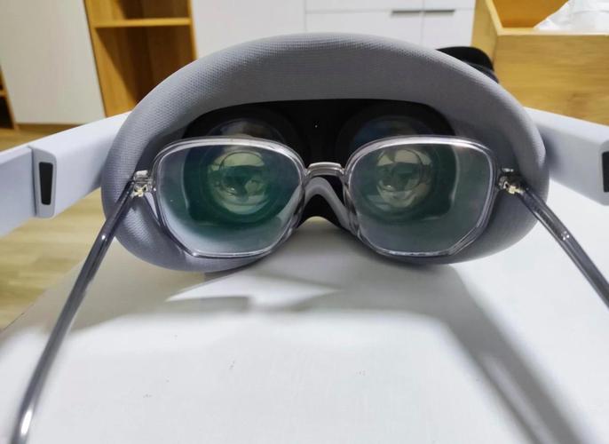 哪个vr眼镜能当显示器用，哪个vr眼镜能当显示器用呢-第4张图片-优品飞百科